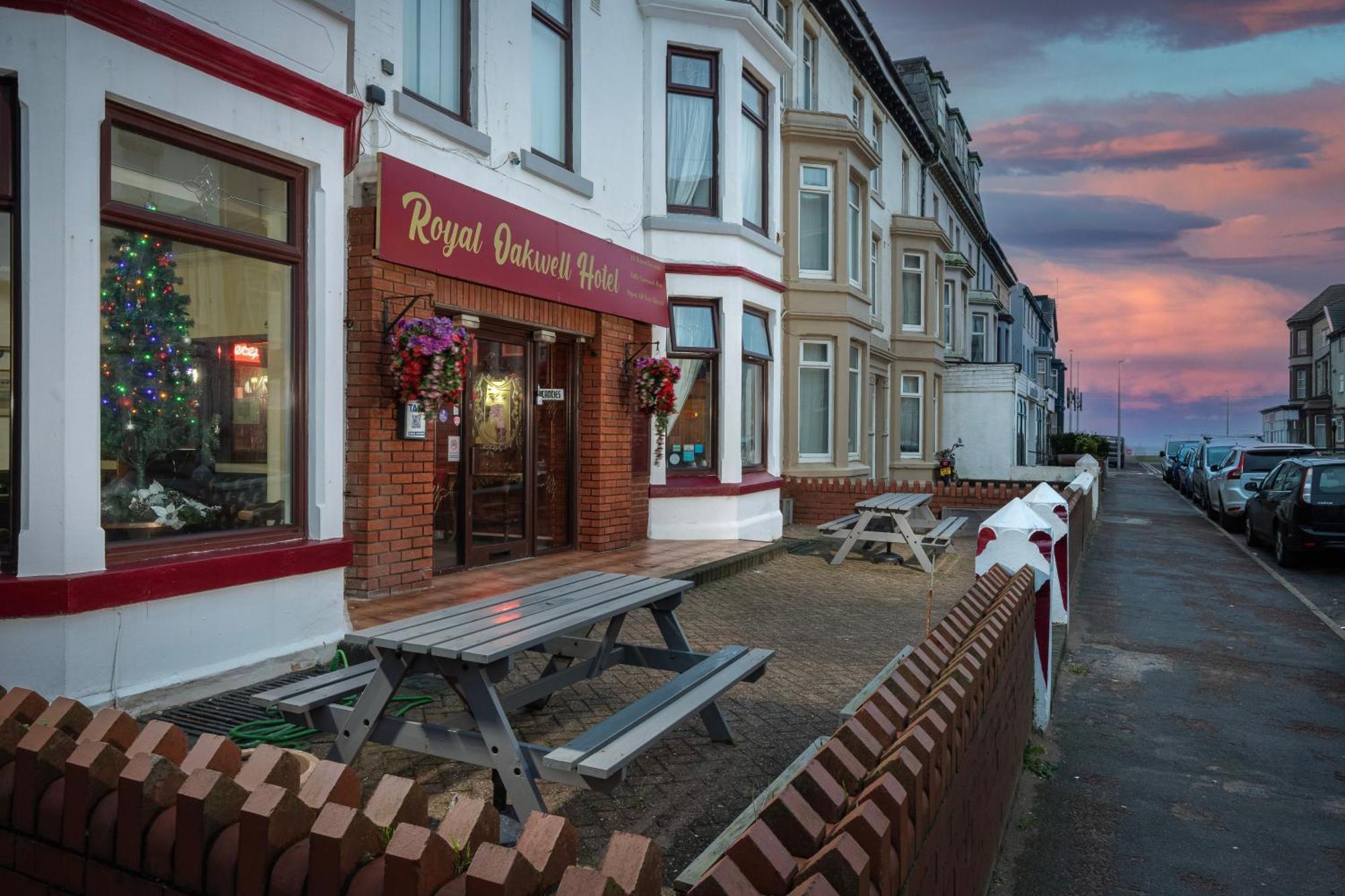 Royal Oakwell Hotel — Photos 2